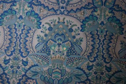 Baumwollstoff aus dem Hause Rowan von Amy Butler, Muster: floral, Farben blau-weiß-türkis.