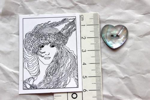 Preview: 6  weiße Perlmuttknöpfe, 20 mm,  in Form eines Herzes, aus Lingha-Agoya-Muschel, mit 2 Loch-Knopf