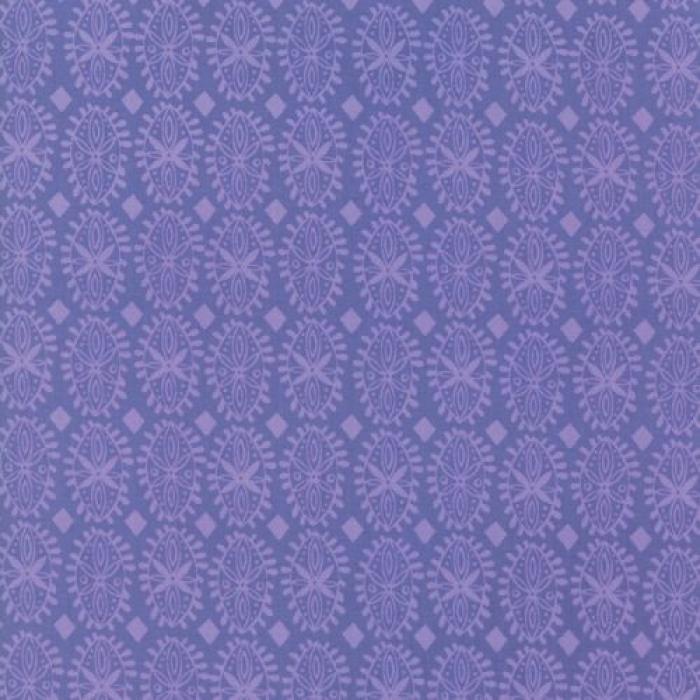 lilaner Stoff aus dem Hause Moda, Motiv: floral ca. 3,5 cm, Farben: lila-flieder, 100% Baumwolle, Stoffbreite: 110 cm