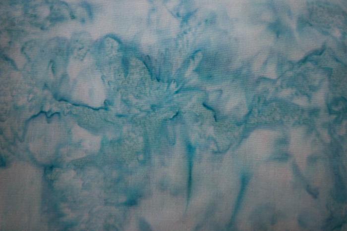blauer Batikstoff, uni marmoriert von Hoffmann