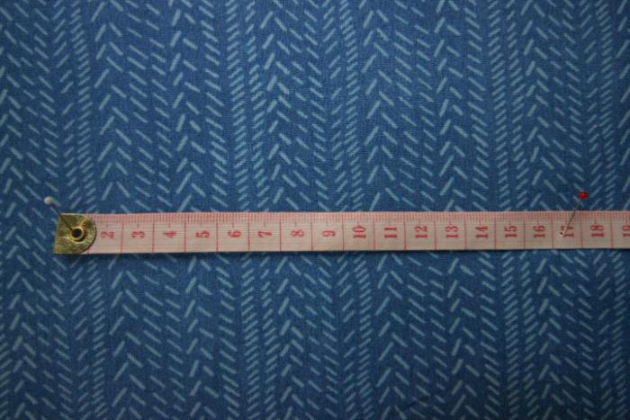 blauer Baumwollstoff hellblaue Striche aus dem Hause Stoff A/S