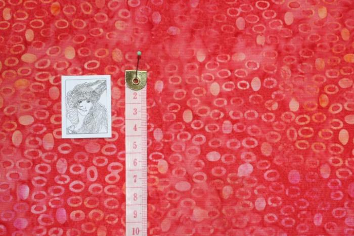 orangener Batikstoff von Anthology, Motiv: Ovale, Farben: rot-orange