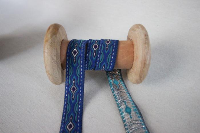 mittelalterliches Webband, 22 mm, Farben: blau-grün-silber, Motiv: Ethno